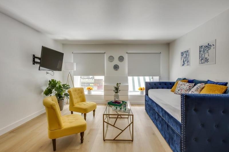 Modern French Country Studio Charm In The Canal Saint Martin 10th District Appartamento *